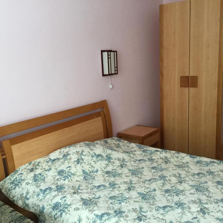 Hostel Edem Bishkek Tokoldosh Екстериор снимка